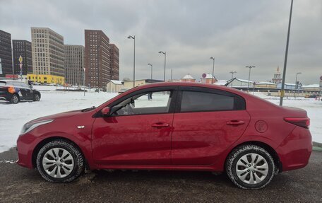 KIA Rio IV, 2018 год, 1 300 000 рублей, 2 фотография