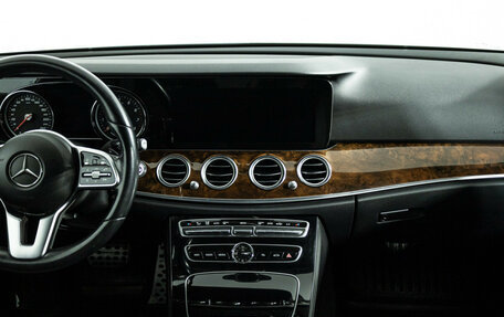 Mercedes-Benz E-Класс, 2019 год, 3 790 000 рублей, 14 фотография