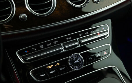 Mercedes-Benz E-Класс, 2019 год, 3 790 000 рублей, 19 фотография