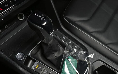 Volkswagen Tiguan II, 2022 год, 4 240 000 рублей, 7 фотография