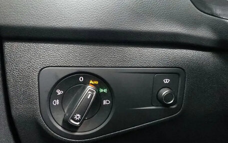 Volkswagen Tiguan II, 2022 год, 4 240 000 рублей, 15 фотография