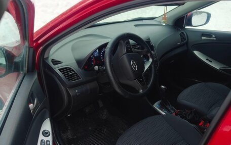 Hyundai Solaris II рестайлинг, 2015 год, 1 100 000 рублей, 9 фотография