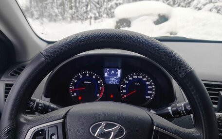 Hyundai Solaris II рестайлинг, 2015 год, 1 100 000 рублей, 7 фотография