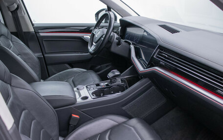 Volkswagen Touareg III, 2019 год, 4 790 000 рублей, 9 фотография