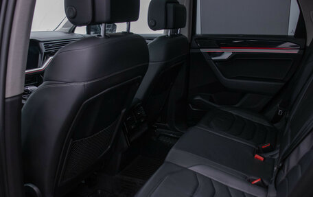 Volkswagen Touareg III, 2019 год, 4 790 000 рублей, 10 фотография