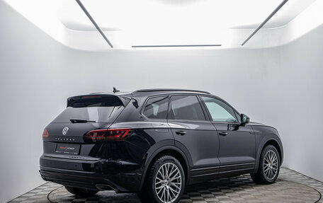 Volkswagen Touareg III, 2019 год, 4 790 000 рублей, 5 фотография