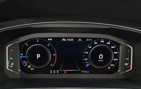 Volkswagen Tiguan II, 2022 год, 4 040 000 рублей, 6 фотография