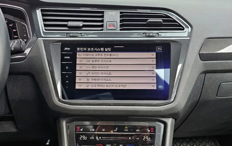 Volkswagen Tiguan II, 2022 год, 4 040 000 рублей, 15 фотография