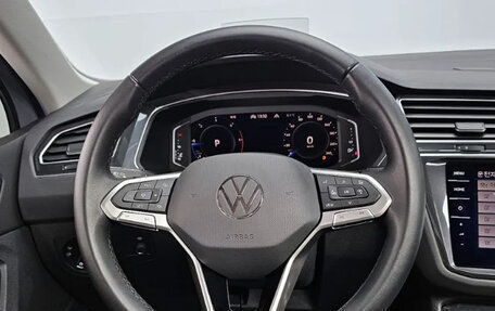 Volkswagen Tiguan II, 2022 год, 4 040 000 рублей, 11 фотография