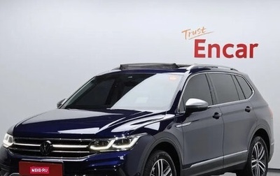Volkswagen Tiguan II, 2022 год, 4 900 000 рублей, 1 фотография