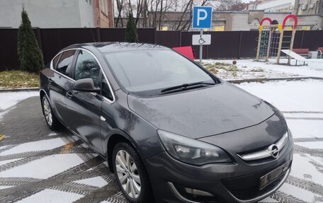 Opel Astra J, 2014 год, 850 000 рублей, 1 фотография