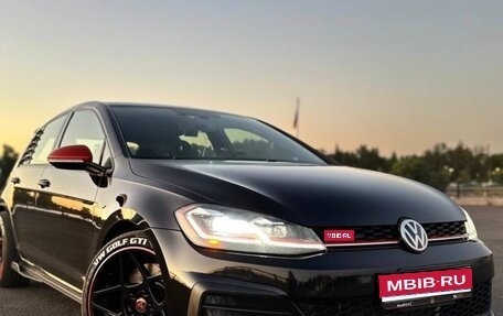 Volkswagen Golf GTI VII, 2019 год, 3 300 000 рублей, 1 фотография