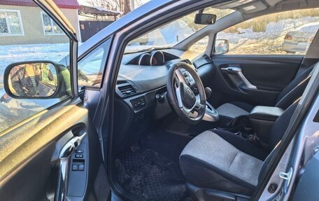 Toyota Verso I, 2011 год, 1 100 000 рублей, 5 фотография