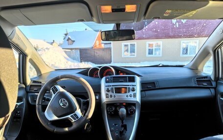 Toyota Verso I, 2011 год, 1 100 000 рублей, 3 фотография