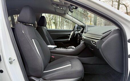 Hyundai Sonata VIII, 2020 год, 1 800 000 рублей, 14 фотография