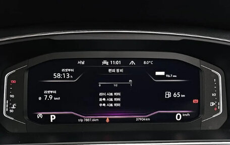 Volkswagen Tiguan II, 2022 год, 4 900 000 рублей, 6 фотография