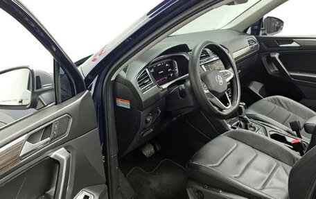 Volkswagen Tiguan II, 2022 год, 4 900 000 рублей, 10 фотография