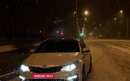 KIA Optima IV, 2018 год, 1 900 000 рублей, 11 фотография