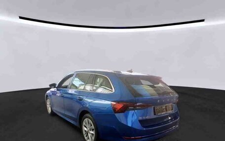 Skoda Octavia IV, 2022 год, 2 225 000 рублей, 4 фотография