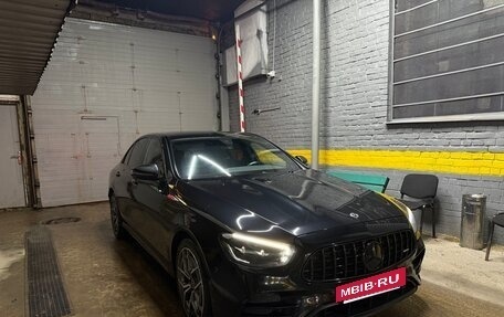 Mercedes-Benz E-Класс, 2021 год, 4 600 000 рублей, 2 фотография