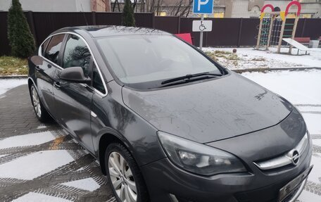 Opel Astra J, 2014 год, 850 000 рублей, 4 фотография