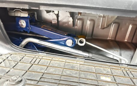 Hyundai Grand Starex Grand Starex I рестайлинг 2, 2011 год, 1 250 000 рублей, 16 фотография