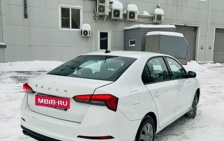 Skoda Rapid II, 2021 год, 990 000 рублей, 4 фотография