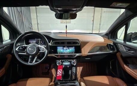 Jaguar I-Pace I, 2019 год, 5 100 000 рублей, 28 фотография