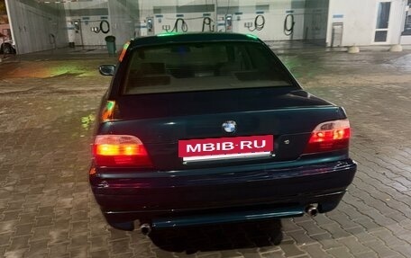 BMW 7 серия, 1994 год, 600 000 рублей, 3 фотография