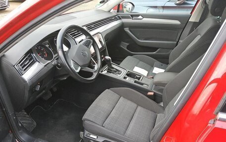 Volkswagen Passat B8 рестайлинг, 2022 год, 2 355 000 рублей, 5 фотография