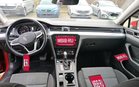 Volkswagen Passat B8 рестайлинг, 2022 год, 2 355 000 рублей, 7 фотография