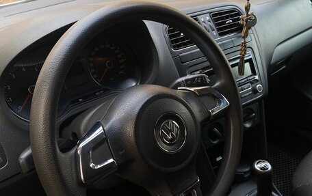 Volkswagen Polo VI (EU Market), 2011 год, 599 000 рублей, 4 фотография