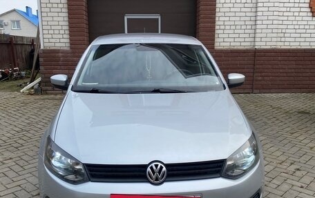 Volkswagen Polo VI (EU Market), 2011 год, 599 000 рублей, 2 фотография