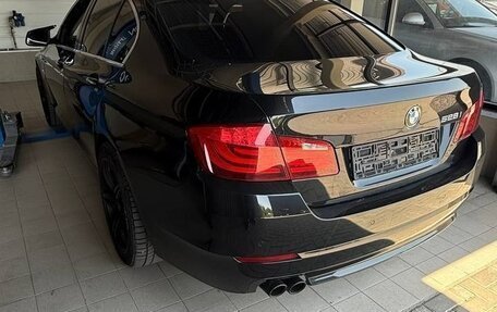 BMW 5 серия, 2011 год, 1 700 000 рублей, 10 фотография