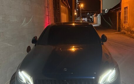 Mercedes-Benz E-Класс, 2019 год, 3 000 000 рублей, 3 фотография