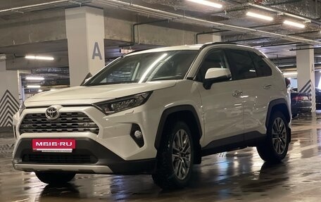 Toyota RAV4, 2019 год, 3 500 000 рублей, 3 фотография