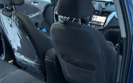 Hyundai Solaris II рестайлинг, 2015 год, 900 000 рублей, 11 фотография