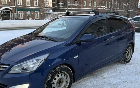 Hyundai Solaris II рестайлинг, 2015 год, 900 000 рублей, 18 фотография