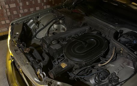 Mercedes-Benz S-Класс, 1984 год, 1 800 000 рублей, 21 фотография