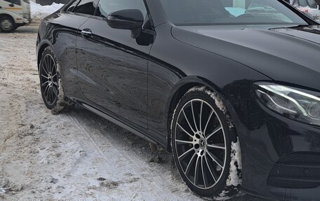 Mercedes-Benz E-Класс, 2018 год, 4 400 000 рублей, 3 фотография