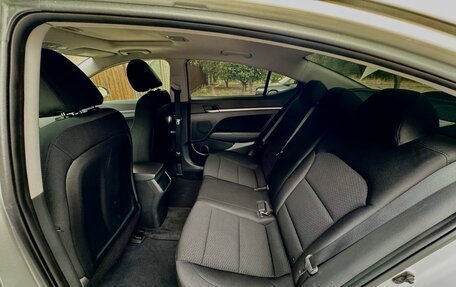 Hyundai Elantra VI рестайлинг, 2019 год, 1 750 000 рублей, 8 фотография