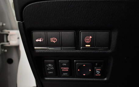 Nissan Patrol, 2011 год, 1 690 000 рублей, 18 фотография