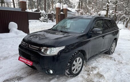 Mitsubishi Outlander III рестайлинг 3, 2012 год, 1 150 000 рублей, 2 фотография