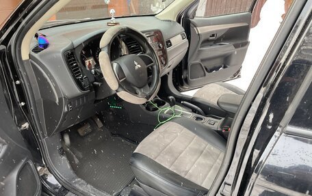 Mitsubishi Outlander III рестайлинг 3, 2012 год, 1 150 000 рублей, 7 фотография