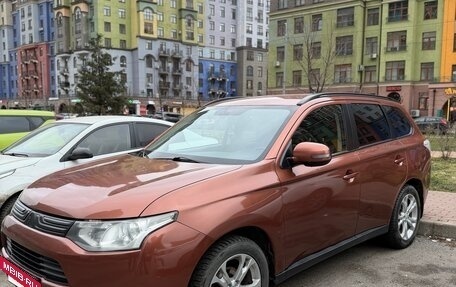 Mitsubishi Outlander III рестайлинг 3, 2012 год, 1 325 000 рублей, 3 фотография