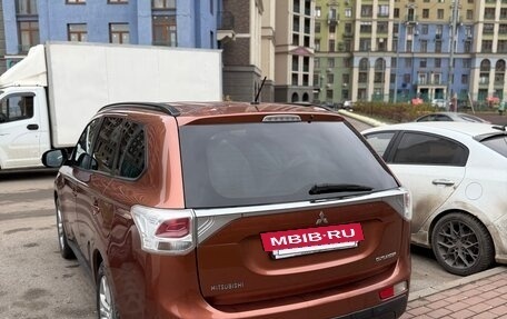 Mitsubishi Outlander III рестайлинг 3, 2012 год, 1 325 000 рублей, 4 фотография