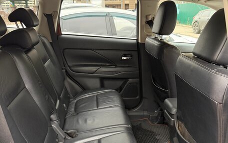 Mitsubishi Outlander III рестайлинг 3, 2012 год, 1 325 000 рублей, 8 фотография