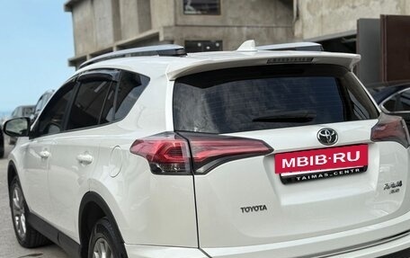 Toyota RAV4, 2016 год, 2 500 000 рублей, 2 фотография