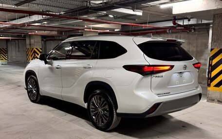 Toyota Highlander, 2025 год, 5 760 000 рублей, 7 фотография