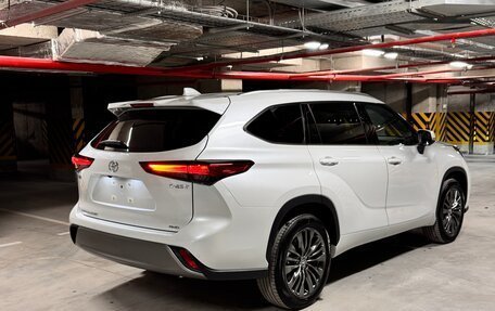 Toyota Highlander, 2025 год, 5 760 000 рублей, 4 фотография